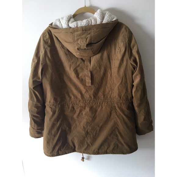 Camel Jacket - Picture 2 of 3